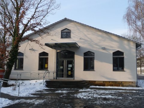 Schmid_Bau Alte Stadthalle Brackenheim Mensa Schulzentrum Erdarbeiten Kanalarbeiten Beton Mauerarbeiten Abbruch Aussenanlage