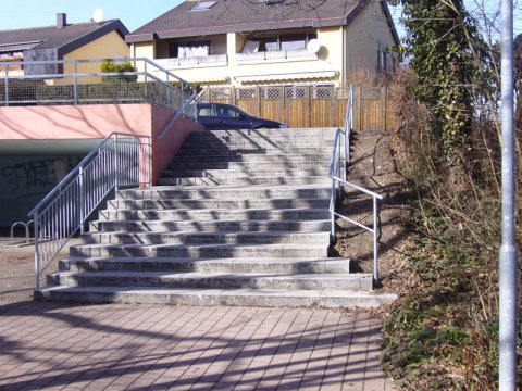 Schmid Bau Aussenanlagen Treppen Schulzentrum Brackenheim Betonblockstufen